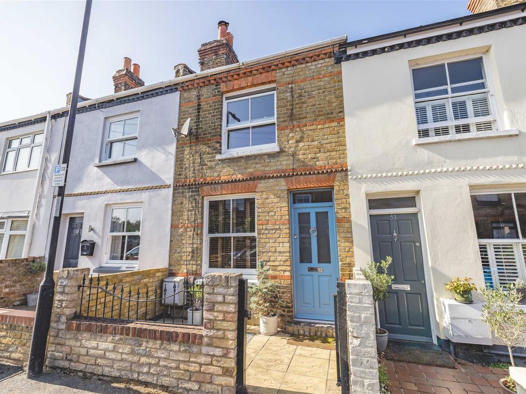 2 bed terraced house for sale in Bourne Avenue, Windsor SL4, £535,000