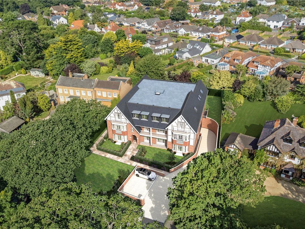 New home, 2 bed flat for sale in Chewton Farm Road, Highcliffe, Dorset BH23, £695,000