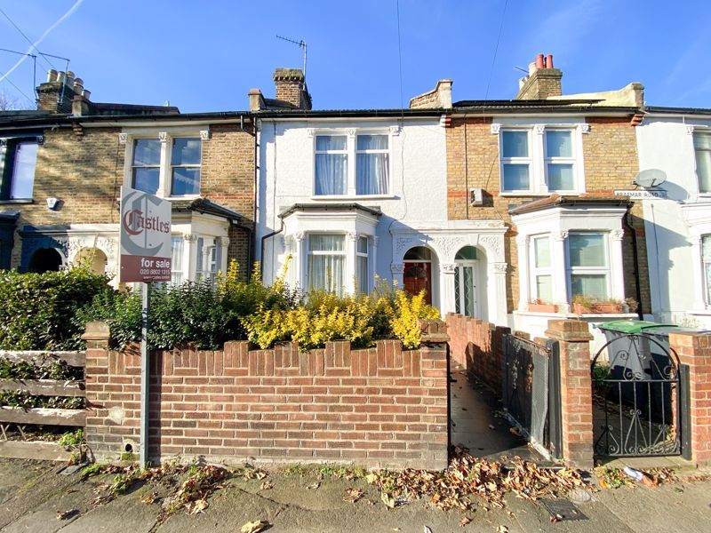 3 bed terraced house for sale in Braemar Road, London N15, £559,995