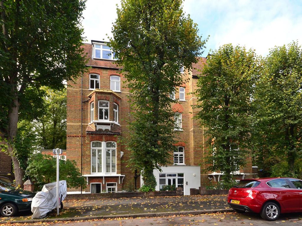 2 bed flat for sale in Arlington Road, St Margarets, Twickenham TW1, £500,000