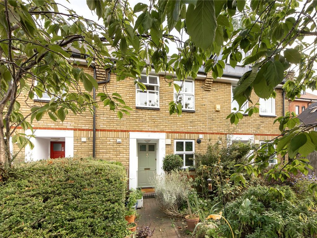 2 bed terraced house for sale in Alfred Close, London W4, £875,000