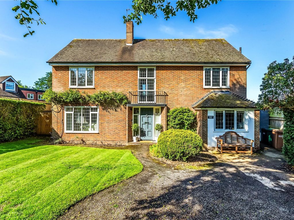 4 bed detached house for sale in Wray Common Road, Reigate, Surrey RH2, £1,275,000