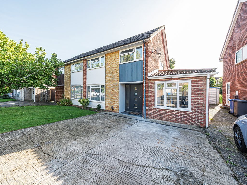 3 bed semi-detached house for sale in Great Hill Crescent, Maidenhead SL6, £600,000