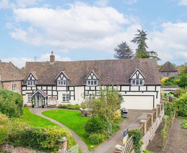 7 bed link-detached house for sale in Frampton On Severn, Gloucester GL2, £1,150,000