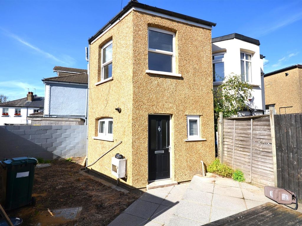 2 bed terraced house for sale in Alston Road, Barnet EN5, £400,000