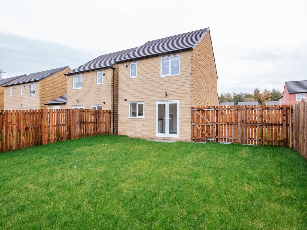3 bed detached house to rent in Springfield Meadows, Bolsover S44, £1,025 pcm