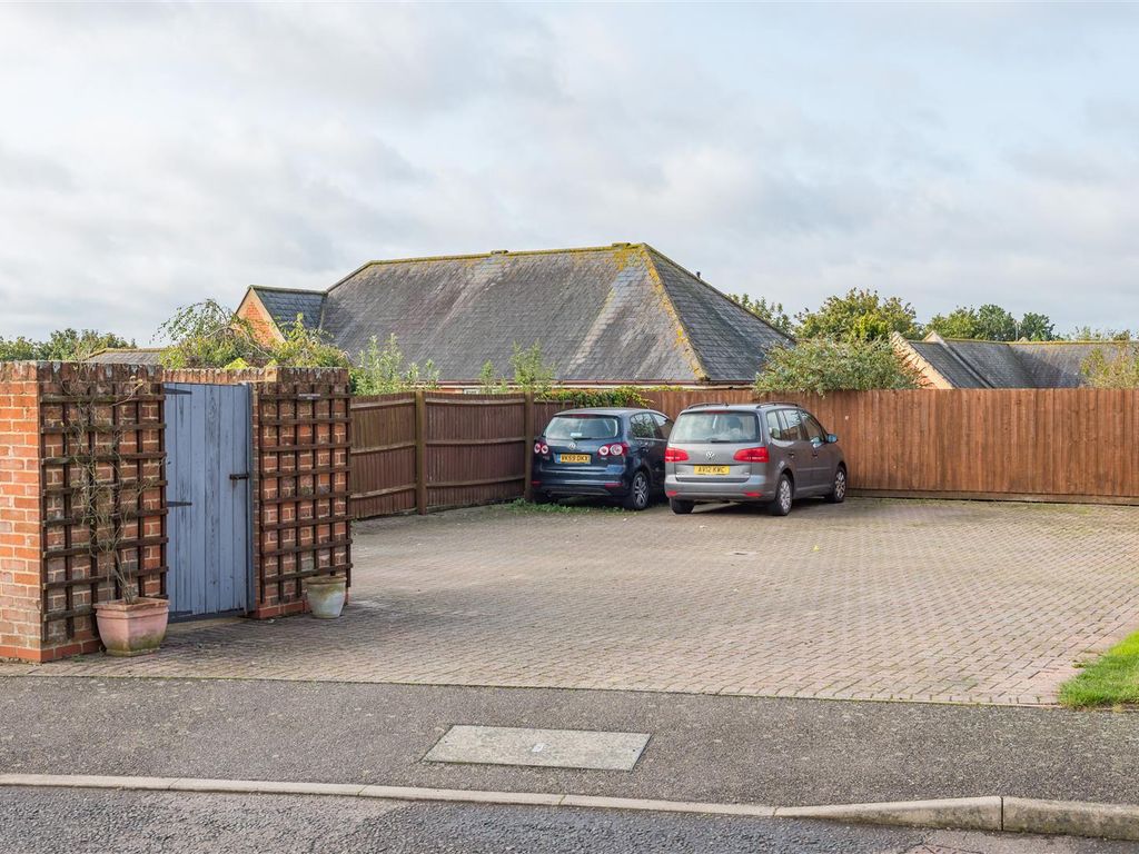 3 bed town house for sale in 5 The Granary, Hadleigh, Suffolk IP7, £345,000