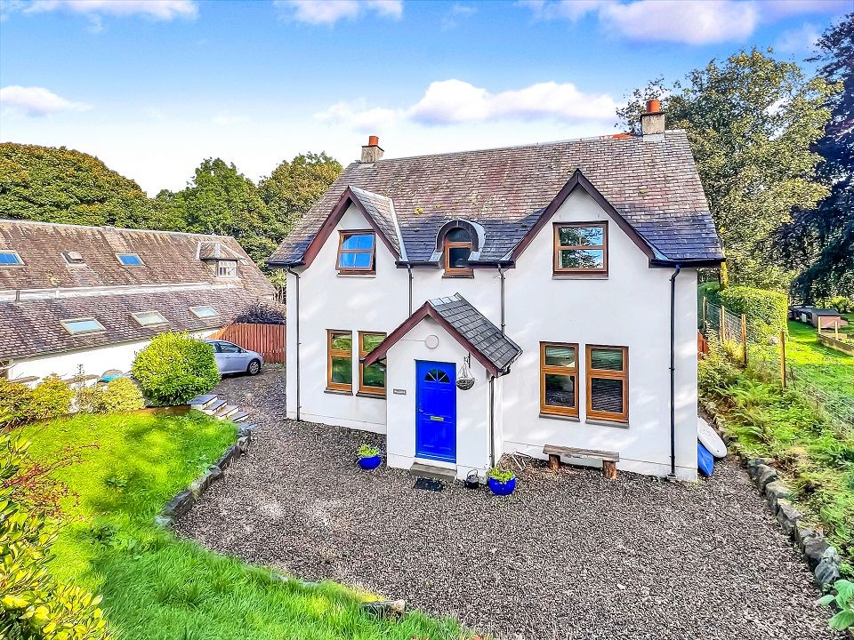 5 bed detached house for sale in Hallbank, Taynuilt, Argyll, 1Je, Taynuilt PA35, £420,000