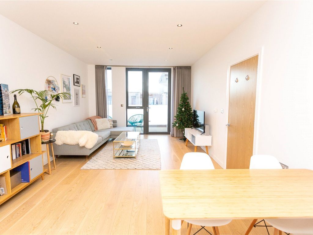 2 bed flat for sale in Quebec Way, Canada Water, London, Greater London SE16, £698,000