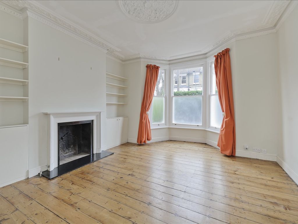 1 bed flat for sale in St. Stephens Avenue, London W12, £500,000