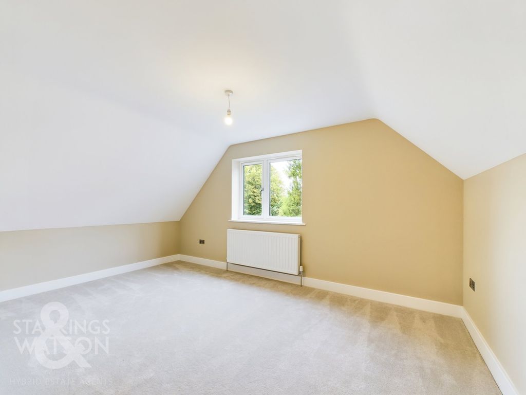 3 bed property for sale in Flordon Road, Newton Flotman (Next To Flordon), Norwich NR15, £495,000