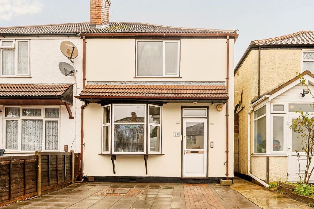 3 bed semi-detached house for sale in Hill Rise, Greenford, Middlesex UB6, £450,000