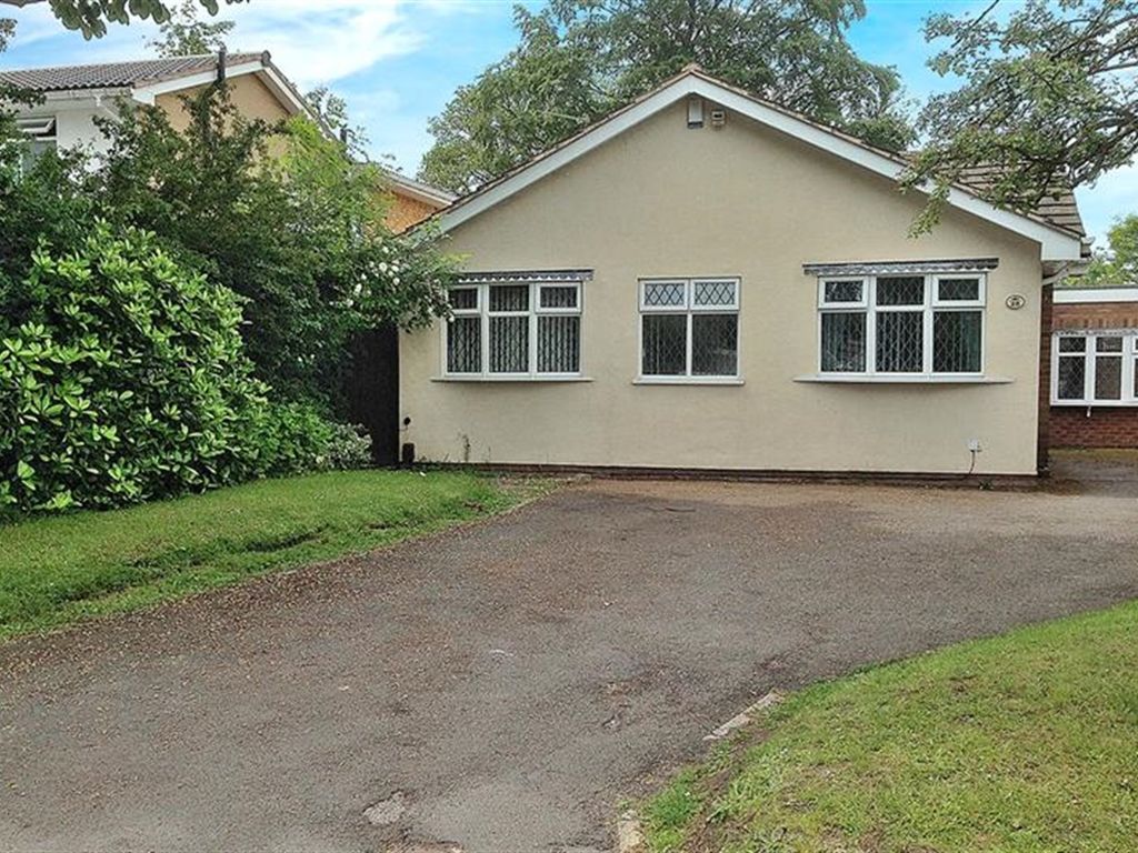 4 bed detached bungalow for sale in Dippons Mill Close, Tettenhall Wood, Wolverhampton WV6, £450,000