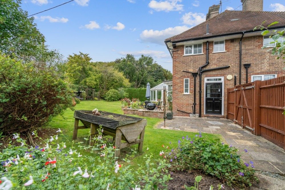 4 bed detached house for sale in Stubbs Wood, Chesham Bois, Amersham HP6, £1,450,000