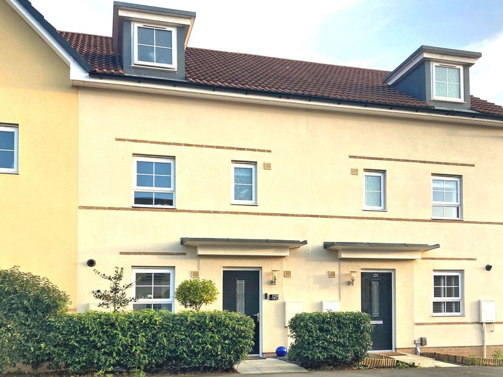 4 bed town house for sale in Barley Fields, Thornbury, Bristol BS35, £420,000