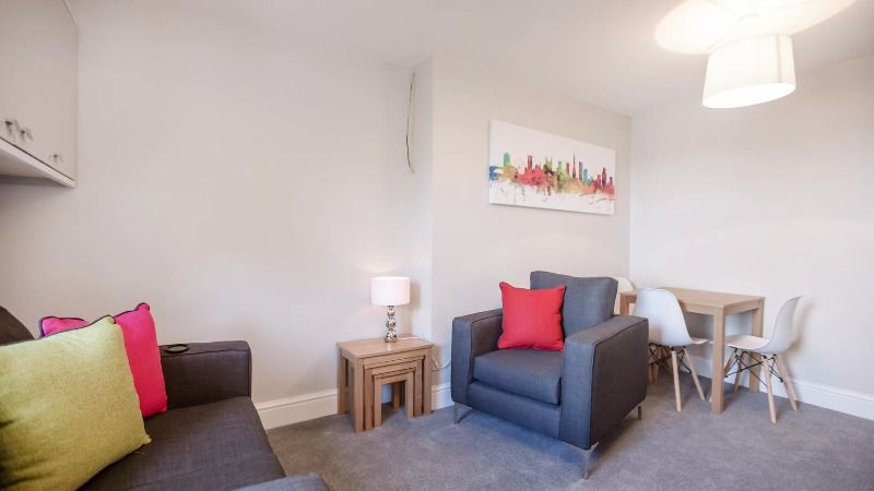 3 bed flat to rent in Fremantle Road, Cotham, Bristol BS6, £2,585 pcm