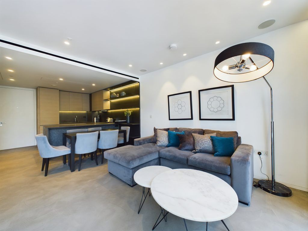 1 bed flat for sale in Buckingham Palace Road, Victoria SW1W, £1,180,000