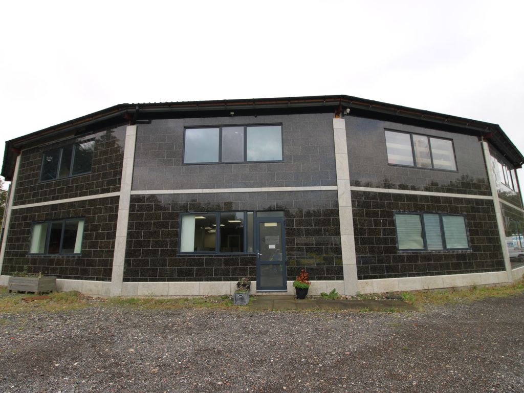 Office to let in North Trade Road, Battle TN33, £15,240 pa