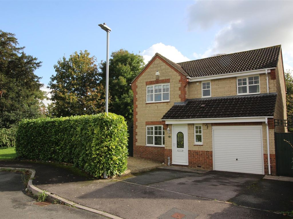 4 bed detached house for sale in Saxby Road, Chippenham SN15, £400,000
