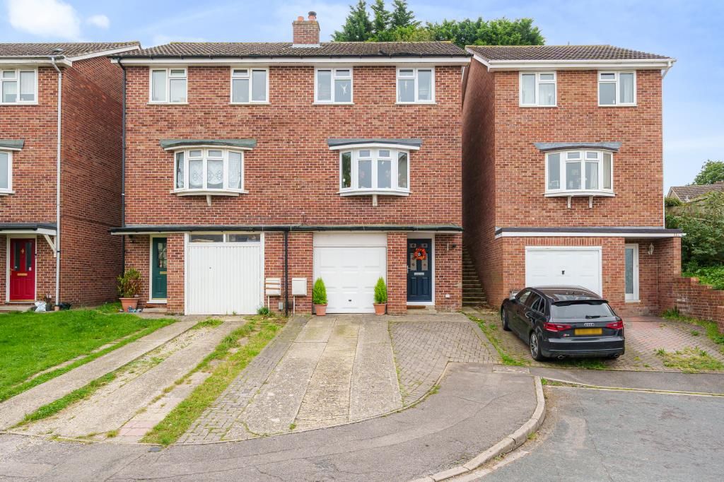 3 bed town house for sale in Newbury, Berkshire RG14, £350,000