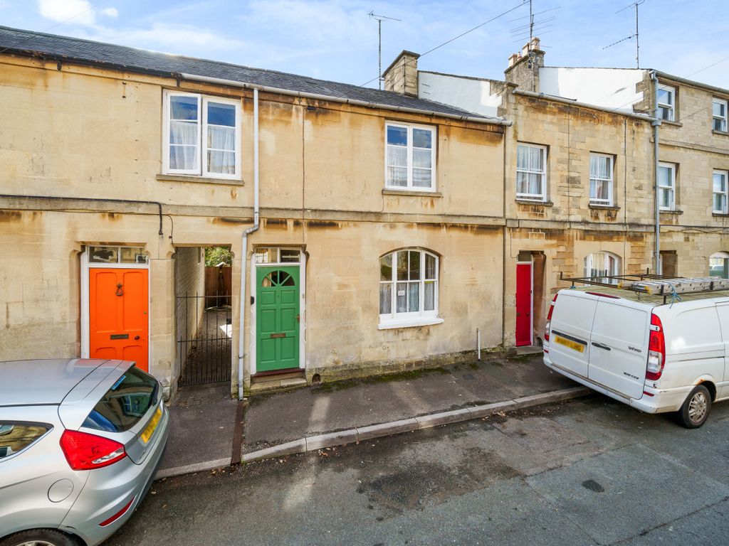 3 bed terraced house for sale in Chester Street, Cirencester, Gloucestershire GL7, £400,000