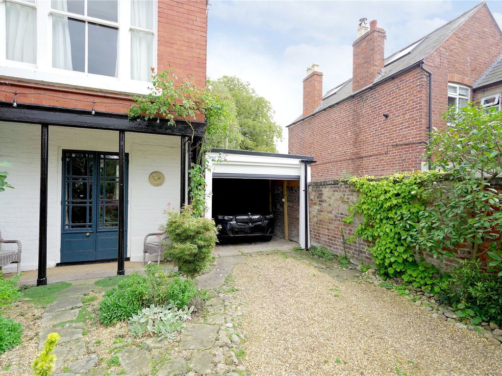 6 bed end terrace house for sale in New Street, Wem, North Shropshire, Shropshire SY4, £550,000