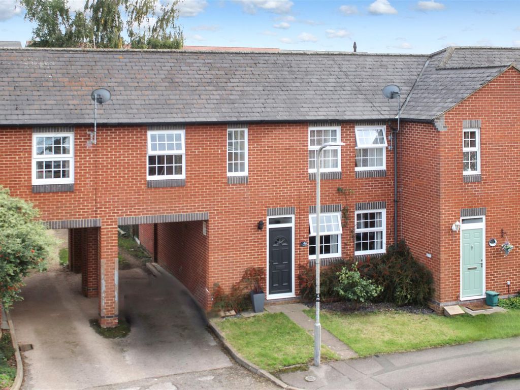 4 bed terraced house for sale in Priory Street, Newport Pagnell MK16, £399,995