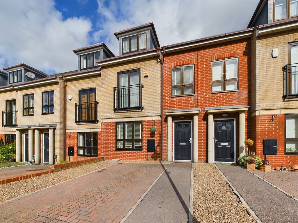 4 bed town house for sale in Riverside, Cambridge CB5, £795,000