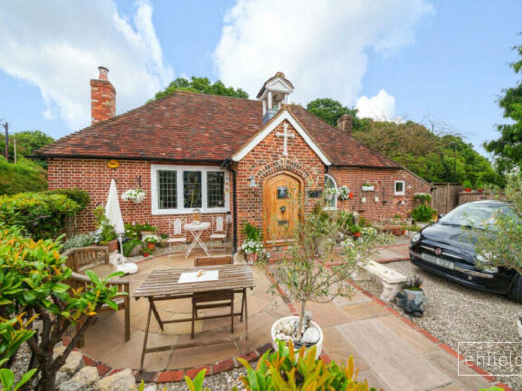 1 bed detached house for sale in Bassett Green Village, Southampton SO16, £495,000