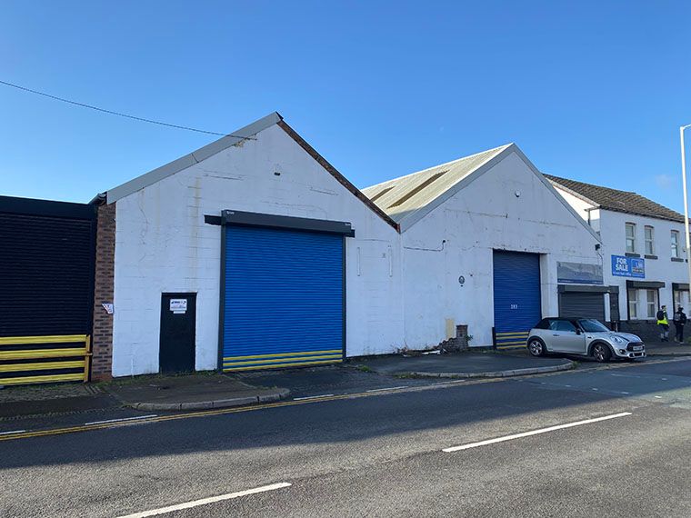 Warehouse to let in Cleveland Street, Birkenhead CH41, £14,000 pa