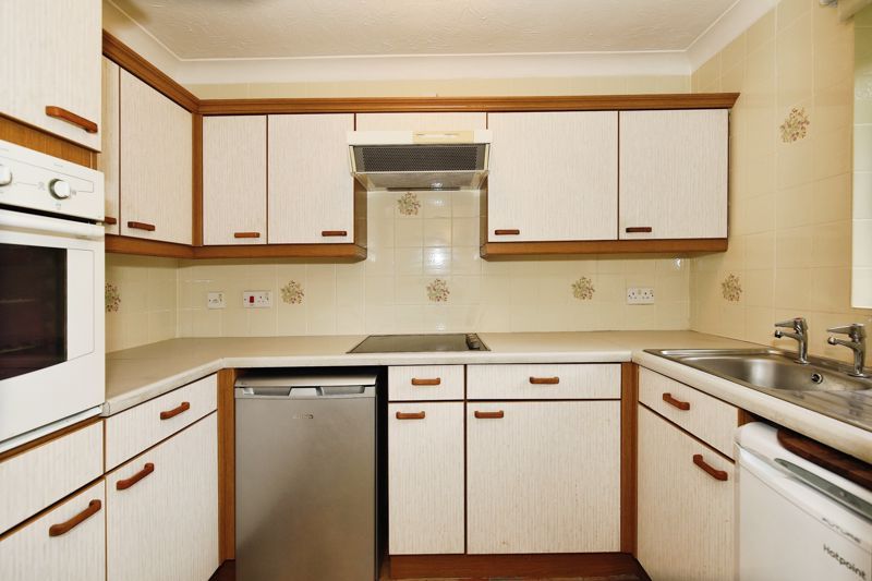 1 bed flat for sale in Weaver Court, Northwich CW9, £71,950