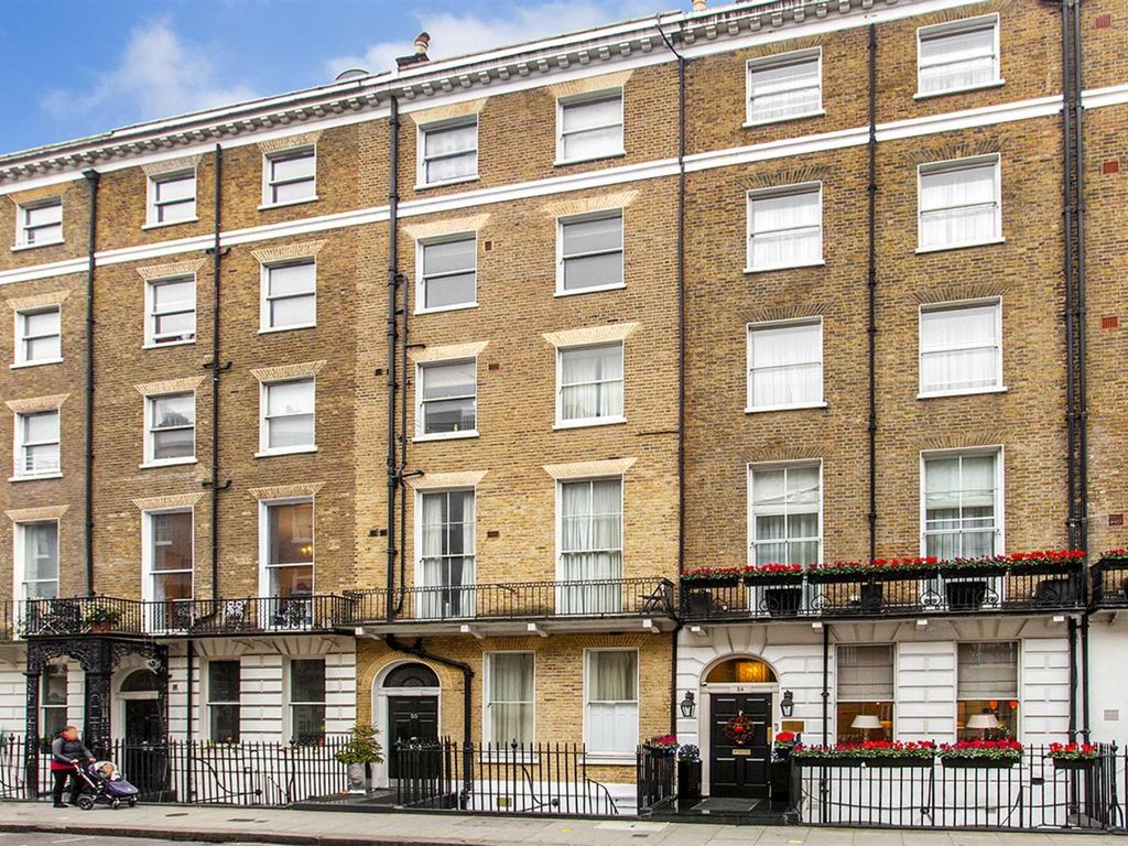 2 bed flat to rent in Upper Berkeley Street, Marylebone, London W1H, £3,250 pcm