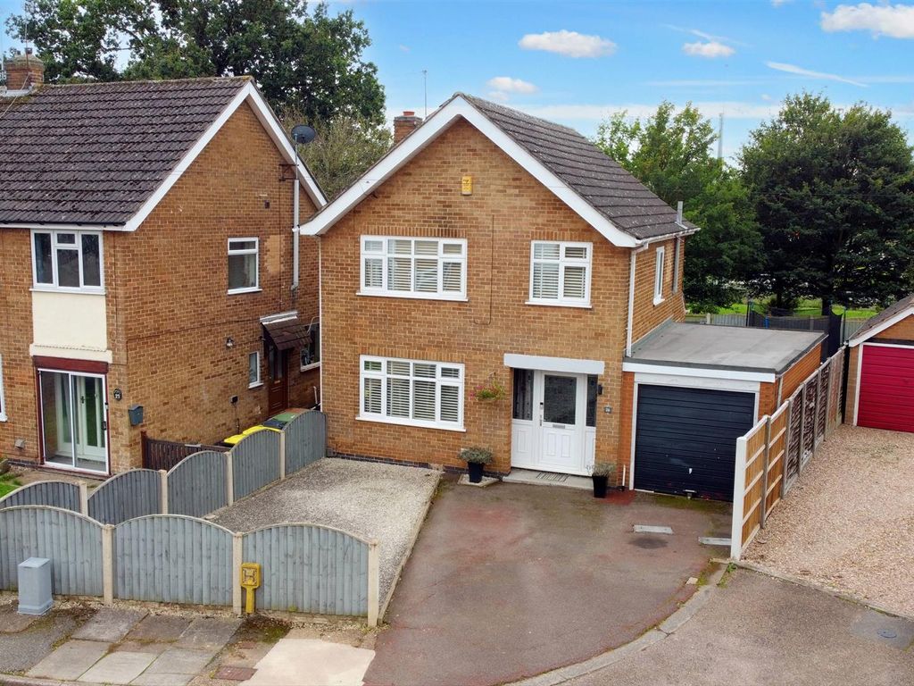 3 bed detached house for sale in Brampton Drive, Stapleford, Nottingham NG9, £350,000