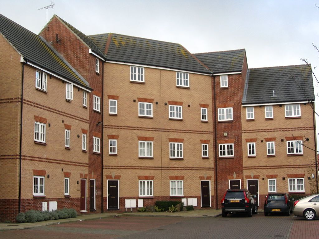 2 bed maisonette to rent in Admiral Way, Hartlepool TS24, £650 pcm