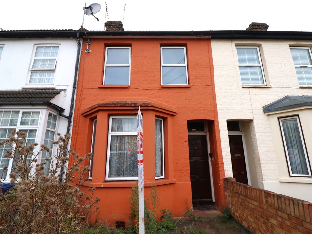 3 bed terraced house for sale in Featherstone Road, Southall UB2, £460,000