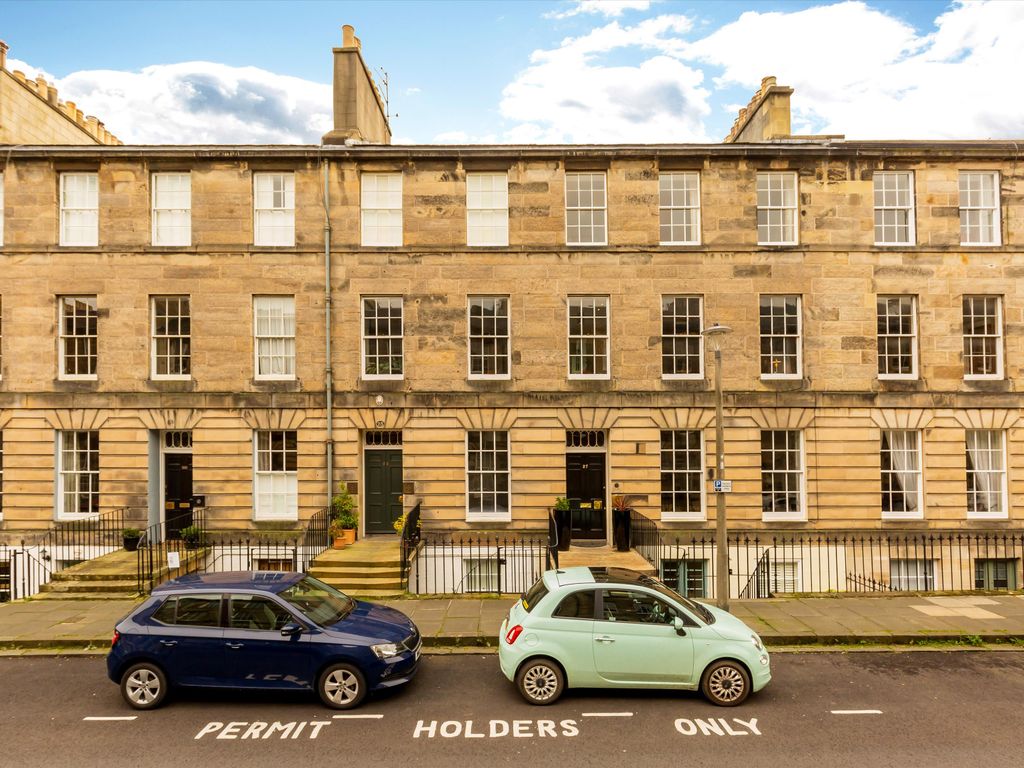 3 bed flat for sale in Cumberland Street, Edinburgh EH3, £595,000
