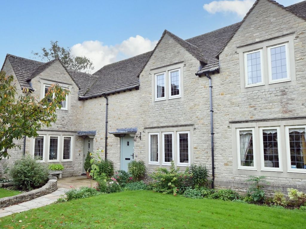 2 bed property for sale in Lygon Court, Fairford GL7, £375,000