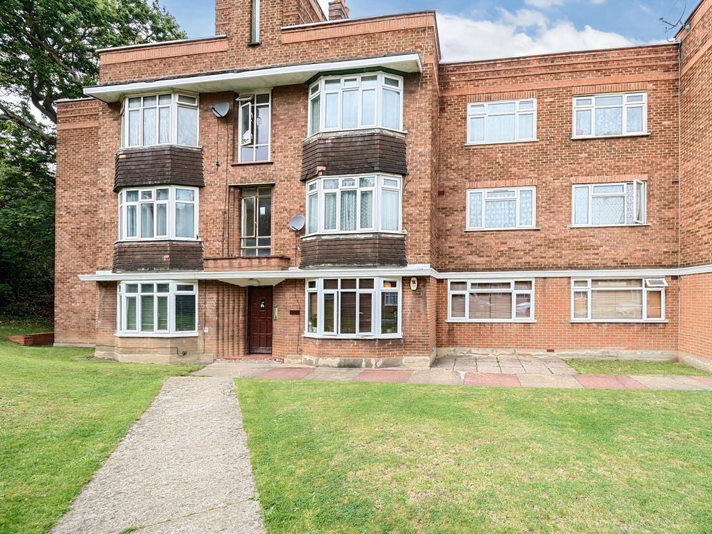 2 bed flat for sale in Anerley Road, London SE20, £325,000