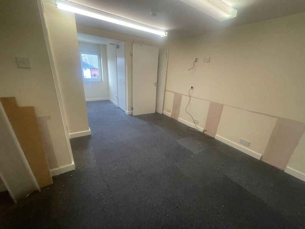 Retail premises to let in Linthorpe Road, Middlesbrough TS1, £8,000 pa