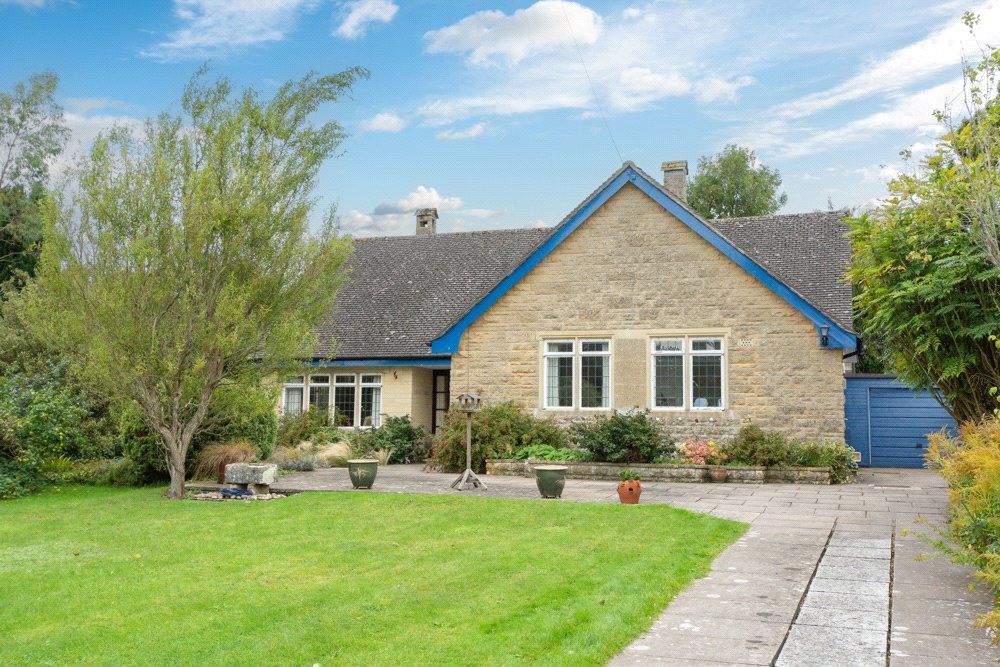 3 bed bungalow for sale in Midford Road, Bath BA2, £800,000