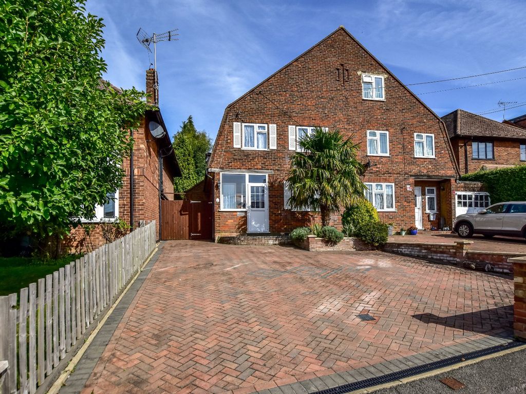 3 bed semi-detached house for sale in First Avenue, Amersham, Buckinghamshire HP7, £750,000
