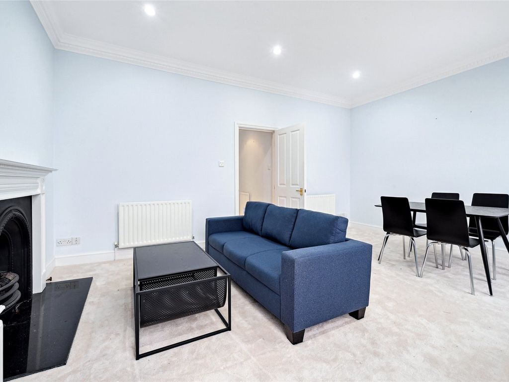 2 bed flat to rent in St Georges Drive, Pimlico SW1V, £2,750 pcm