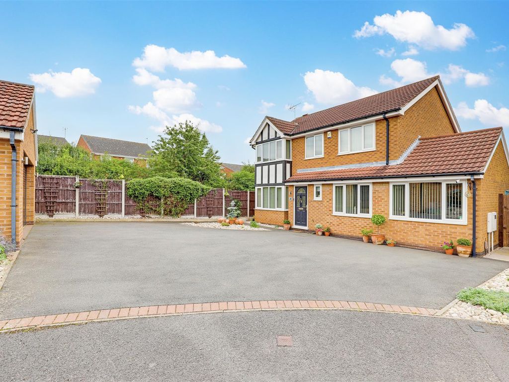 4 bed detached house for sale in Perivale Close, Nuthall, Nottinghamshire NG16, £425,000