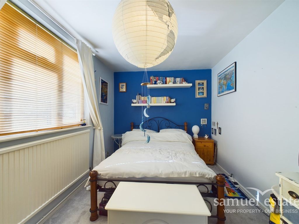 1 bed flat for sale in Verran Road, London SW12, £350,000