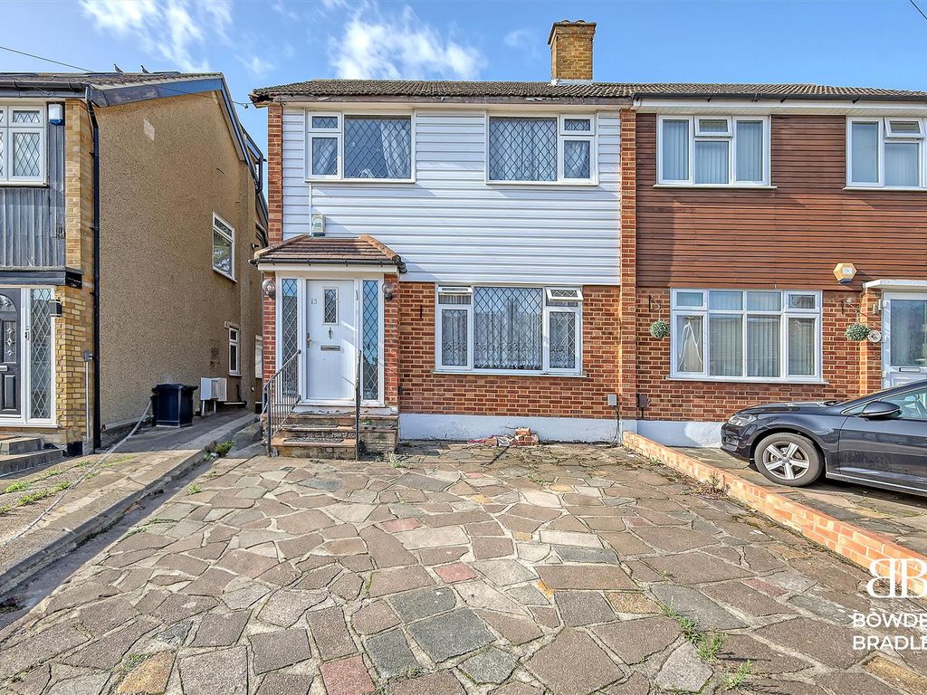 3 bed semi-detached house for sale in Wannock Gardens, Ilford IG6, £450,000