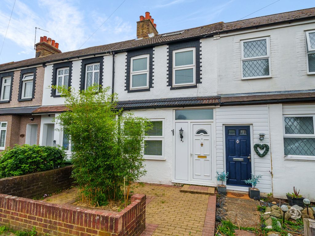 3 bed terraced house for sale in Upper Halliford Road, Shepperton TW17, £425,000