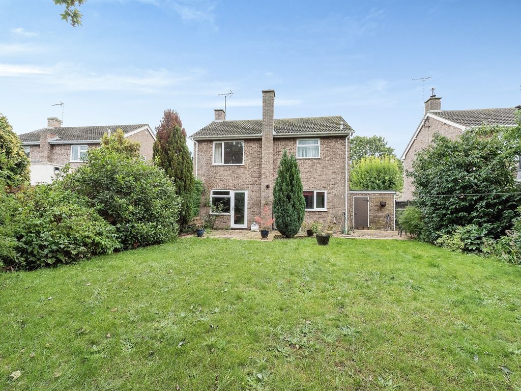 3 bed detached house for sale in Pound Meadow, Fornham All Saints, Fornham All Saints IP28, £375,000