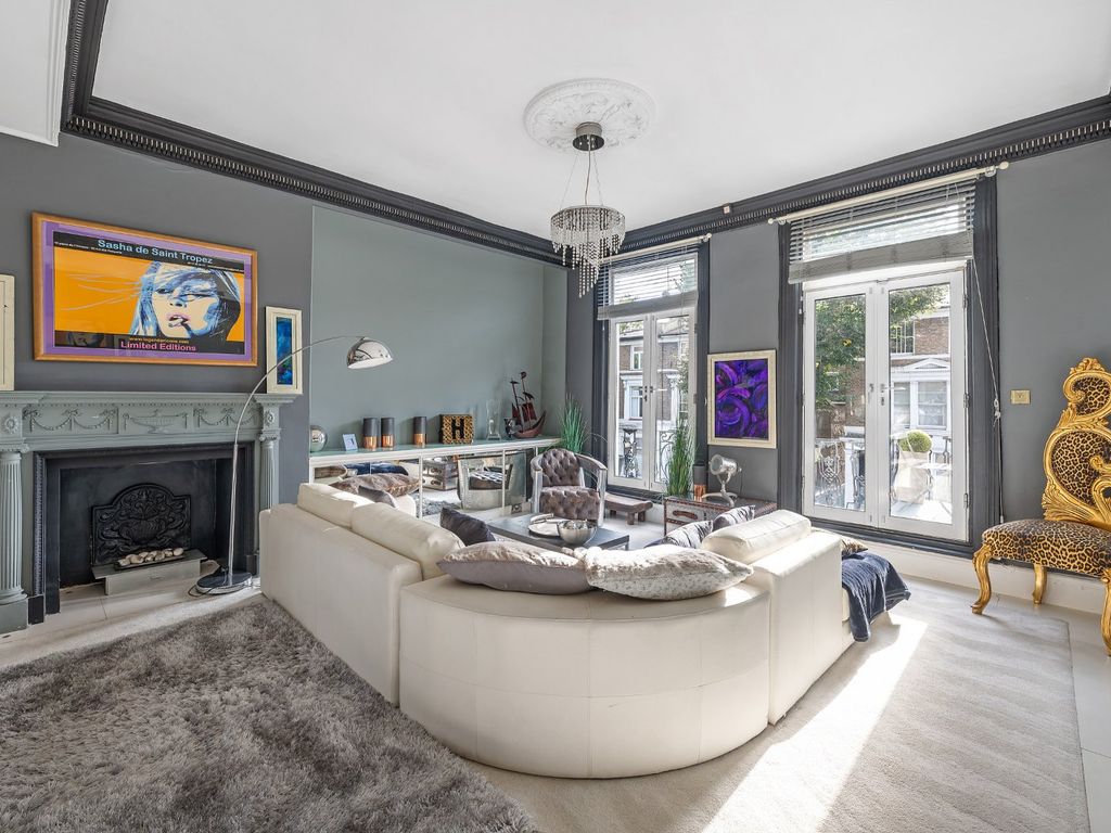 3 bed flat for sale in Gunter Grove, London SW10, £1,395,000