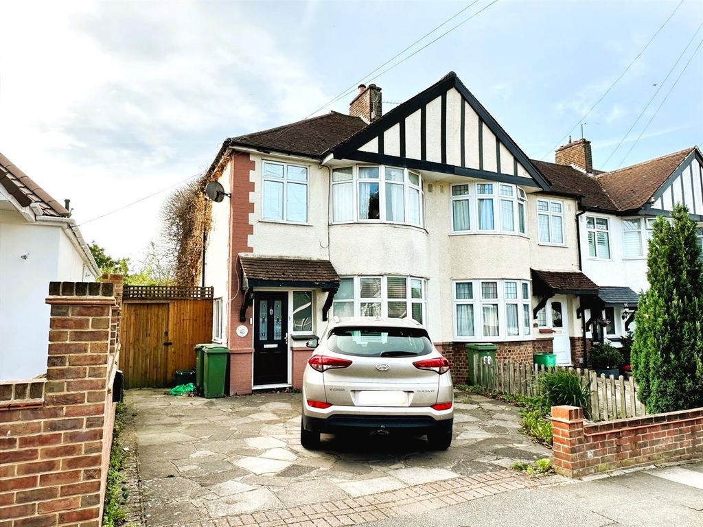 3 bed semi-detached house to rent in Oxhawth Crescent, Bromley BR2, £2,000 pcm