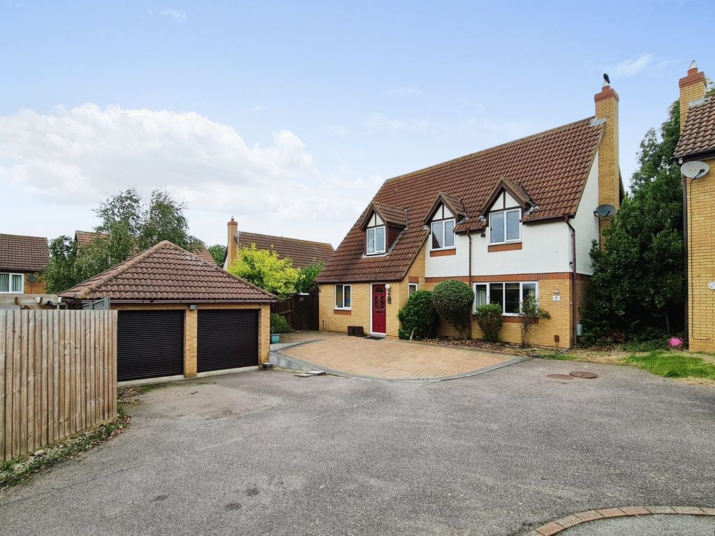 4 bed detached house for sale in Crowborough Lane, Kents Hill, Milton Keynes MK7, £600,000